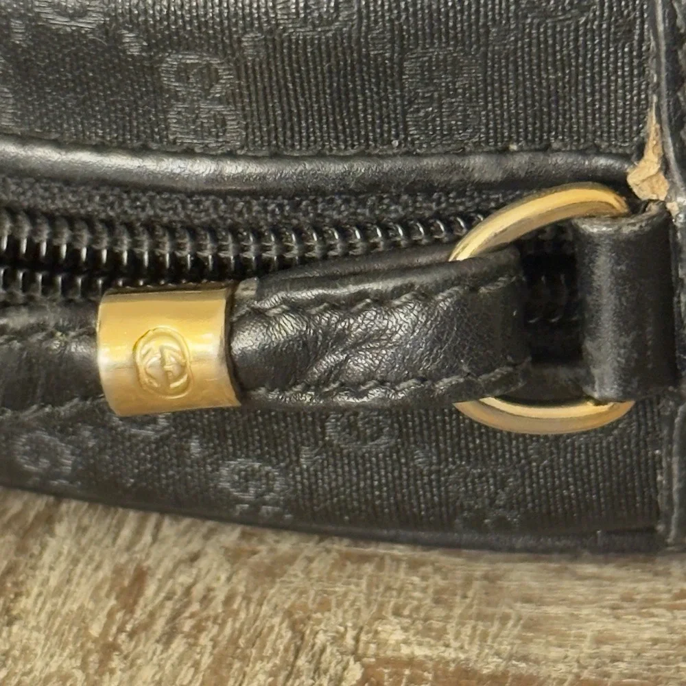 Authentic Vintage 1980s Gucci GG Mini Monogram Round Canteen Crossbody Bag Purse - Picture 6 of 12